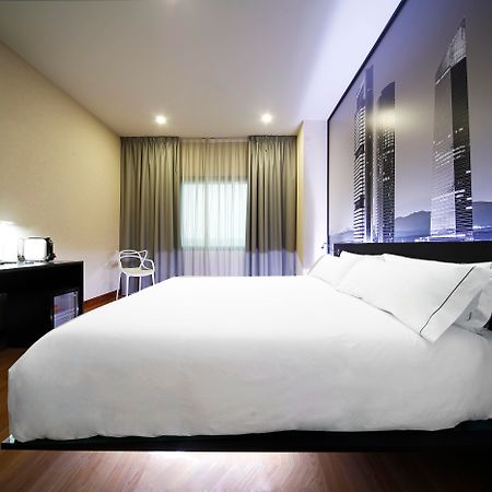 บีแอนด์บี โฮเต็ล มาดริดแอร์พอร์ต เทอร์มินัล4 Hotel ซานเซบัสเตียน เดลอส เรเยส ภายนอก รูปภาพ