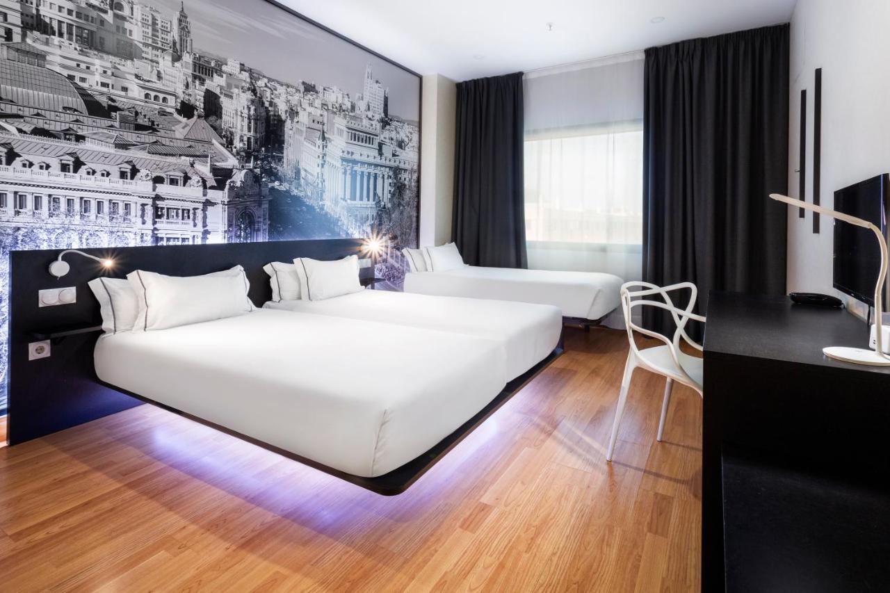 บีแอนด์บี โฮเต็ล มาดริดแอร์พอร์ต เทอร์มินัล4 Hotel ซานเซบัสเตียน เดลอส เรเยส ภายนอก รูปภาพ