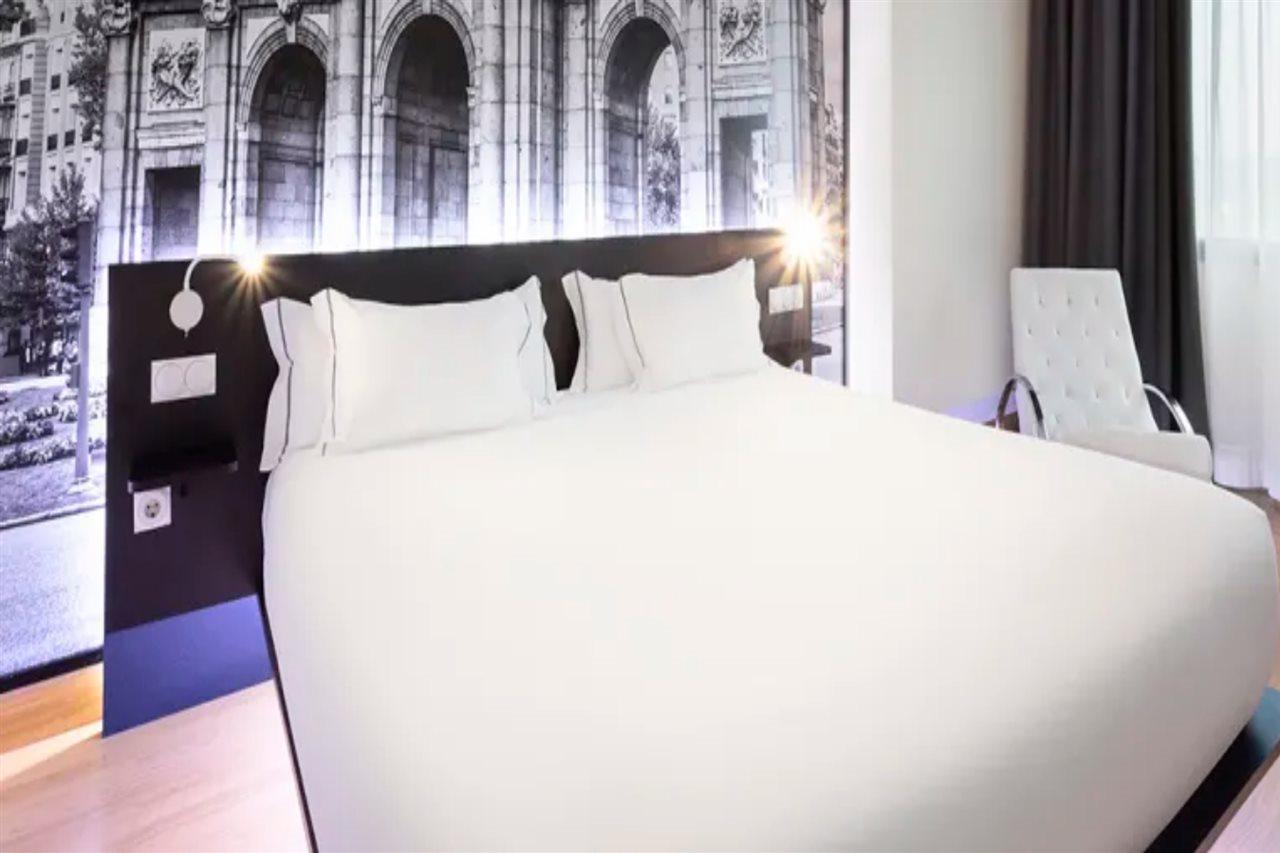 บีแอนด์บี โฮเต็ล มาดริดแอร์พอร์ต เทอร์มินัล4 Hotel ซานเซบัสเตียน เดลอส เรเยส ภายนอก รูปภาพ