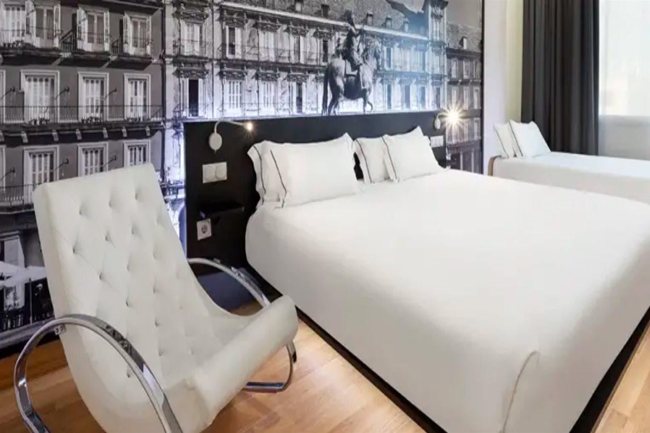 บีแอนด์บี โฮเต็ล มาดริดแอร์พอร์ต เทอร์มินัล4 Hotel ซานเซบัสเตียน เดลอส เรเยส ภายนอก รูปภาพ